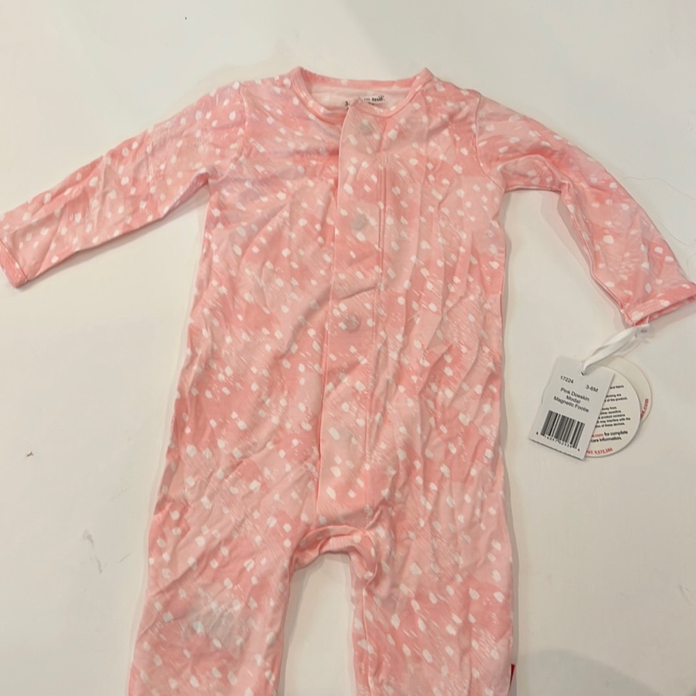 NWT magnetic me pajamas